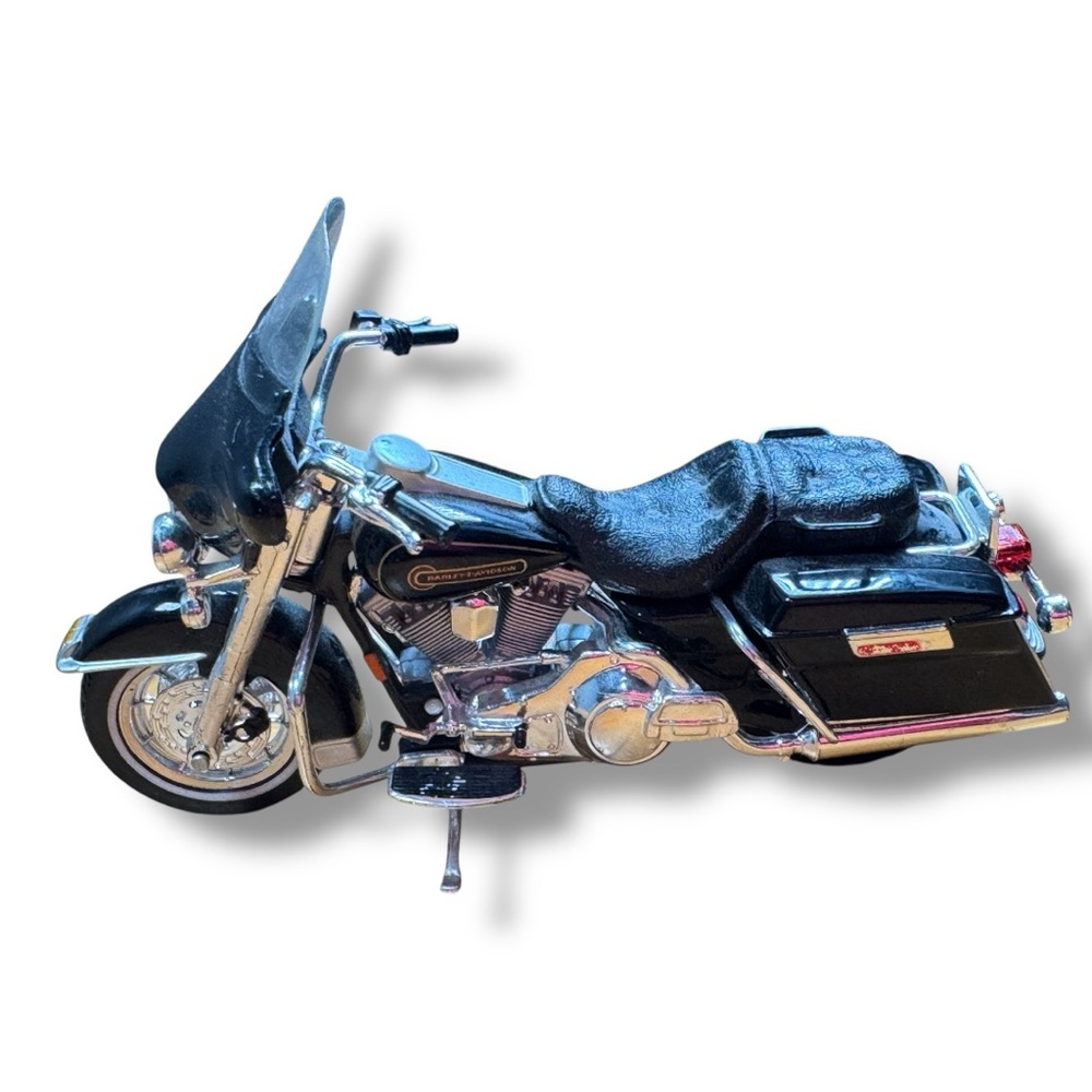 Maisto Harley Davidson Road King Tour Model Motorcycle Diecast Toy Bike